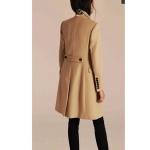 BURBERRY Coat, beautiful Camel color ❤️